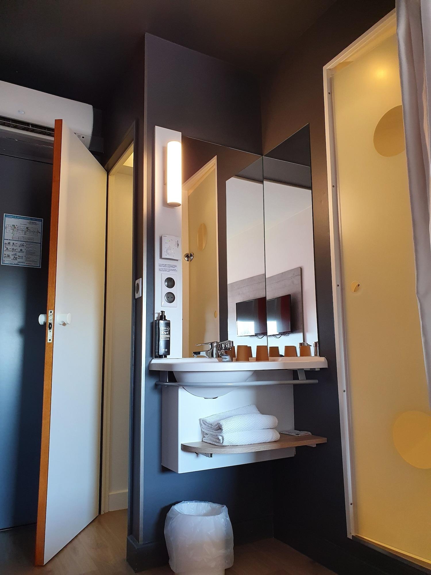 Ibis Budget קוטאנס מראה חיצוני תמונה